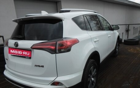 Toyota RAV4, 2016 год, 2 150 000 рублей, 2 фотография