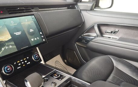 Land Rover Range Rover IV рестайлинг, 2022 год, 18 800 000 рублей, 10 фотография