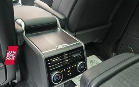 Land Rover Range Rover IV рестайлинг, 2022 год, 18 800 000 рублей, 19 фотография