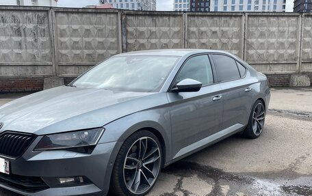 Skoda Superb III рестайлинг, 2016 год, 2 150 000 рублей, 3 фотография