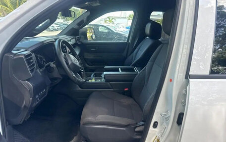 Toyota Tundra, 2025 год, 6 049 328 рублей, 8 фотография