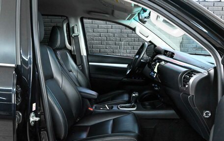 Toyota Hilux VIII, 2016 год, 4 000 000 рублей, 13 фотография