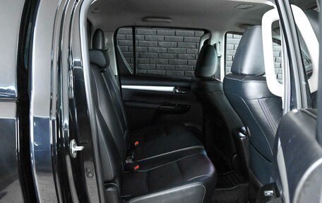 Toyota Hilux VIII, 2016 год, 4 000 000 рублей, 14 фотография