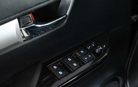 Toyota Hilux VIII, 2016 год, 4 000 000 рублей, 17 фотография