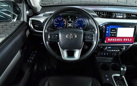 Toyota Hilux VIII, 2016 год, 4 000 000 рублей, 12 фотография