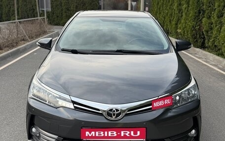 Toyota Corolla, 2018 год, 1 790 000 рублей, 2 фотография
