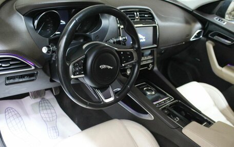 Jaguar F-Pace, 2019 год, 1 750 000 рублей, 7 фотография