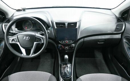 Hyundai Solaris II рестайлинг, 2012 год, 799 900 рублей, 8 фотография