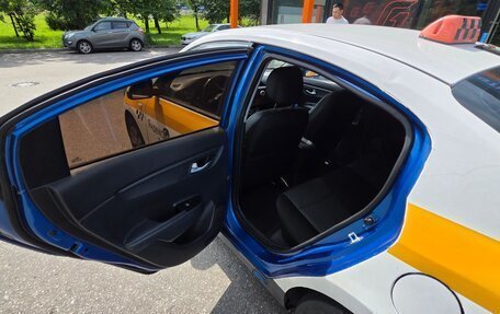 KIA Rio IV, 2018 год, 670 000 рублей, 5 фотография