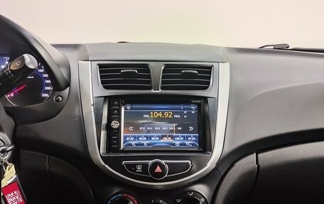 Hyundai Solaris II рестайлинг, 2012 год, 750 000 рублей, 11 фотография