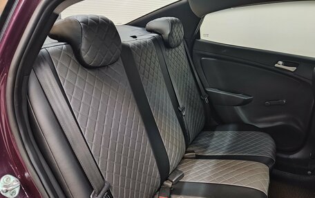 Hyundai Solaris II рестайлинг, 2012 год, 750 000 рублей, 23 фотография