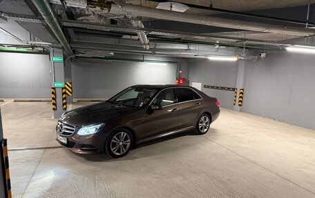 Mercedes-Benz E-Класс, 2014 год, 2 460 000 рублей, 3 фотография