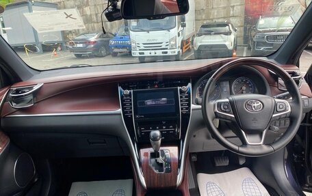 Toyota Harrier, 2014 год, 2 100 000 рублей, 8 фотография