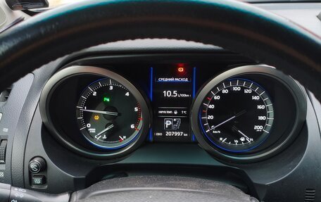 Toyota Land Cruiser Prado 150 рестайлинг 2, 2016 год, 3 999 999 рублей, 9 фотография