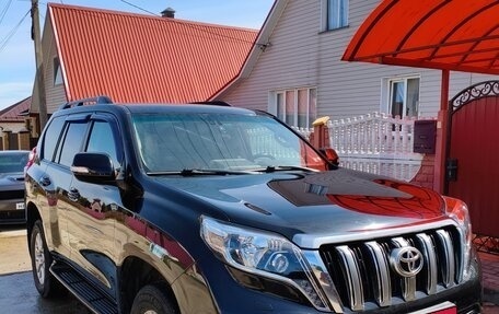 Toyota Land Cruiser Prado 150 рестайлинг 2, 2016 год, 3 999 999 рублей, 2 фотография