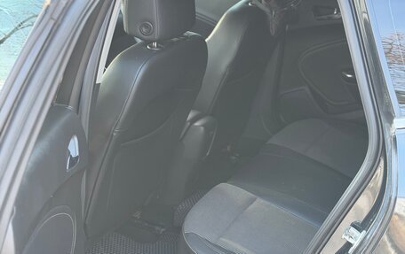 Opel Astra J, 2010 год, 650 000 рублей, 11 фотография