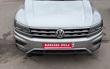Volkswagen Tiguan II, 2019 год, 2 500 000 рублей, 4 фотография