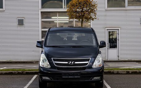 Hyundai Grand Starex Grand Starex I рестайлинг 2, 2011 год, 1 695 000 рублей, 2 фотография