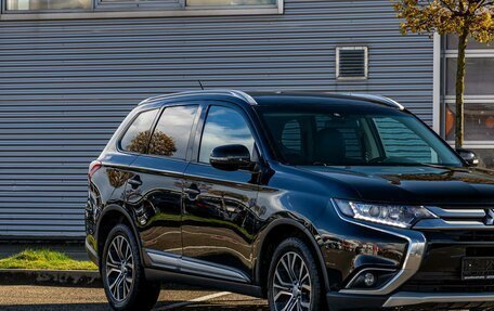 Mitsubishi Outlander III рестайлинг 3, 2015 год, 1 595 000 рублей, 8 фотография