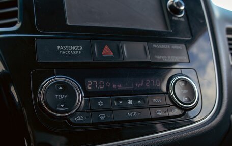 Mitsubishi Outlander III рестайлинг 3, 2015 год, 1 595 000 рублей, 15 фотография