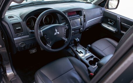 Mitsubishi Pajero IV, 2011 год, 1 895 000 рублей, 13 фотография