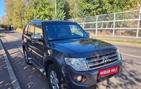 Mitsubishi Pajero IV, 2010 год, 2 150 000 рублей, 3 фотография