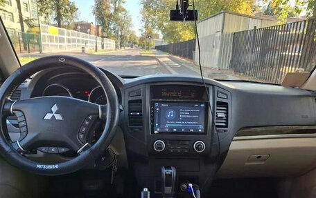 Mitsubishi Pajero IV, 2010 год, 2 150 000 рублей, 9 фотография