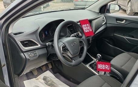 Hyundai Solaris II рестайлинг, 2017 год, 1 159 000 рублей, 8 фотография