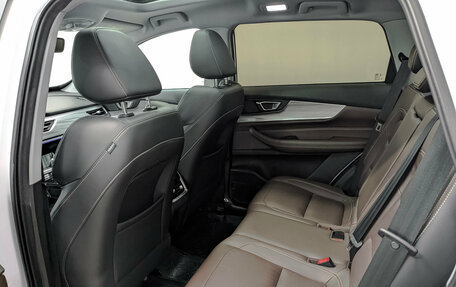 Chery Tiggo 8 Pro, 2021 год, 1 900 000 рублей, 18 фотография