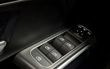 Mercedes-Benz GLB, 2021 год, 3 995 000 рублей, 30 фотография