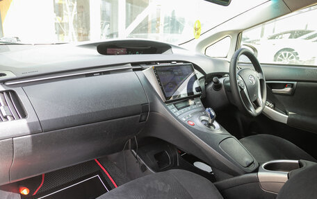 Toyota Prius, 2012 год, 1 098 000 рублей, 14 фотография