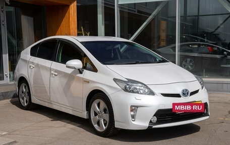 Toyota Prius, 2012 год, 1 098 000 рублей, 7 фотография