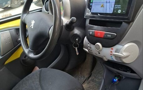 Peugeot 107 I рестайлинг, 2011 год, 640 000 рублей, 7 фотография