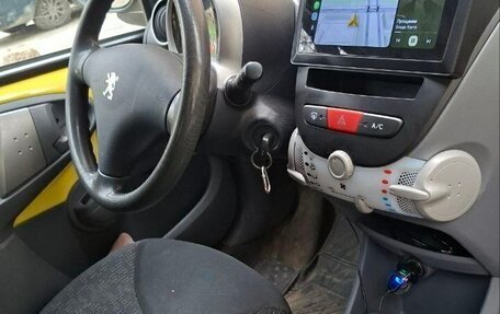 Peugeot 107 I рестайлинг, 2011 год, 640 000 рублей, 13 фотография