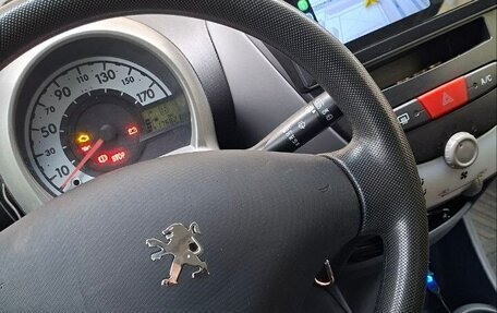 Peugeot 107 I рестайлинг, 2011 год, 640 000 рублей, 10 фотография