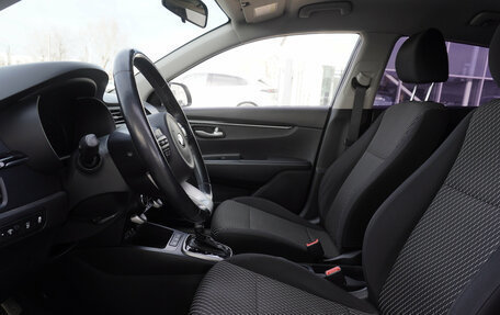 KIA Rio IV, 2018 год, 1 645 000 рублей, 10 фотография