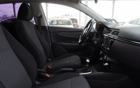 KIA Rio IV, 2018 год, 1 645 000 рублей, 19 фотография