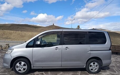 Nissan Serena III, 2006 год, 900 000 рублей, 3 фотография