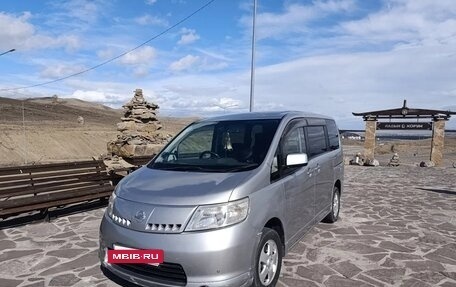 Nissan Serena III, 2006 год, 900 000 рублей, 11 фотография