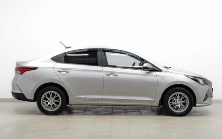 Hyundai Solaris II рестайлинг, 2021 год, 1 695 000 рублей, 4 фотография