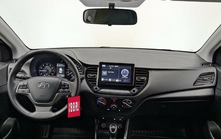 Hyundai Solaris II рестайлинг, 2021 год, 1 695 000 рублей, 14 фотография