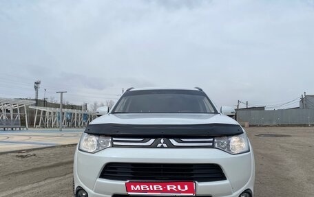 Mitsubishi Outlander III рестайлинг 3, 2013 год, 1 480 000 рублей, 1 фотография