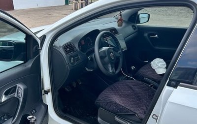 Volkswagen Polo VI (EU Market), 2013 год, 700 000 рублей, 1 фотография