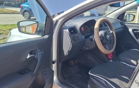 Volkswagen Polo VI (EU Market), 2011 год, 750 000 рублей, 10 фотография