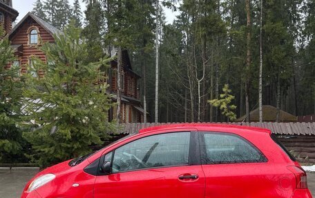 Toyota Yaris III рестайлинг, 2007 год, 560 000 рублей, 7 фотография