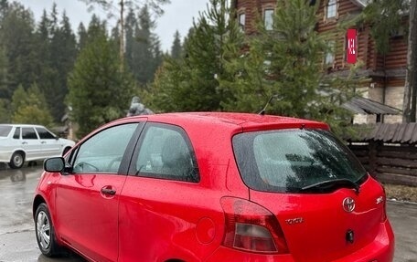 Toyota Yaris III рестайлинг, 2007 год, 560 000 рублей, 6 фотография