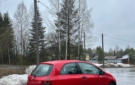 Toyota Yaris III рестайлинг, 2007 год, 560 000 рублей, 4 фотография