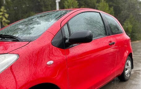 Toyota Yaris III рестайлинг, 2007 год, 560 000 рублей, 17 фотография