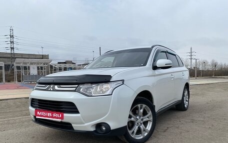 Mitsubishi Outlander III рестайлинг 3, 2013 год, 1 480 000 рублей, 6 фотография