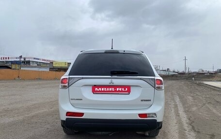 Mitsubishi Outlander III рестайлинг 3, 2013 год, 1 480 000 рублей, 7 фотография